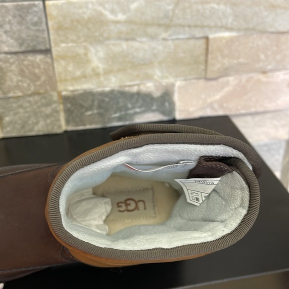 UGG Kids Toty Weather Snow Boot - Picture 8 of 10